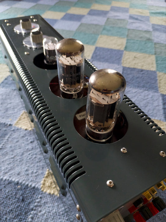 Thoress F2a11 Single-Ended Triode Integrated Amplifier